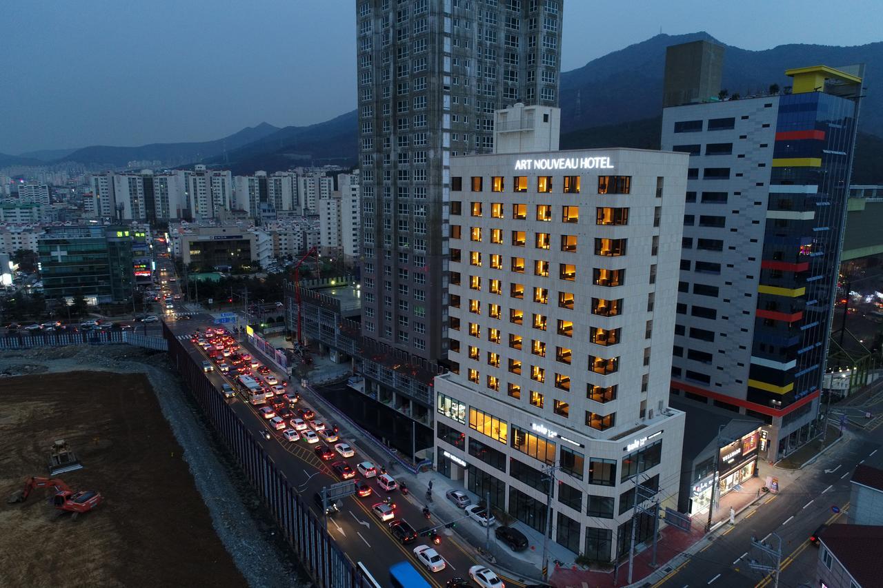 Geoje Artnouveau Suite Hotel Exterior foto