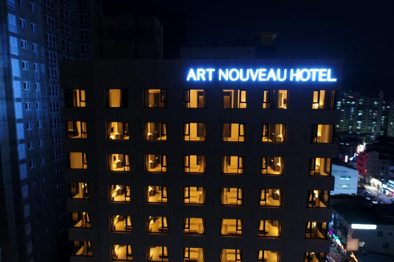 Geoje Artnouveau Suite Hotel Exterior foto