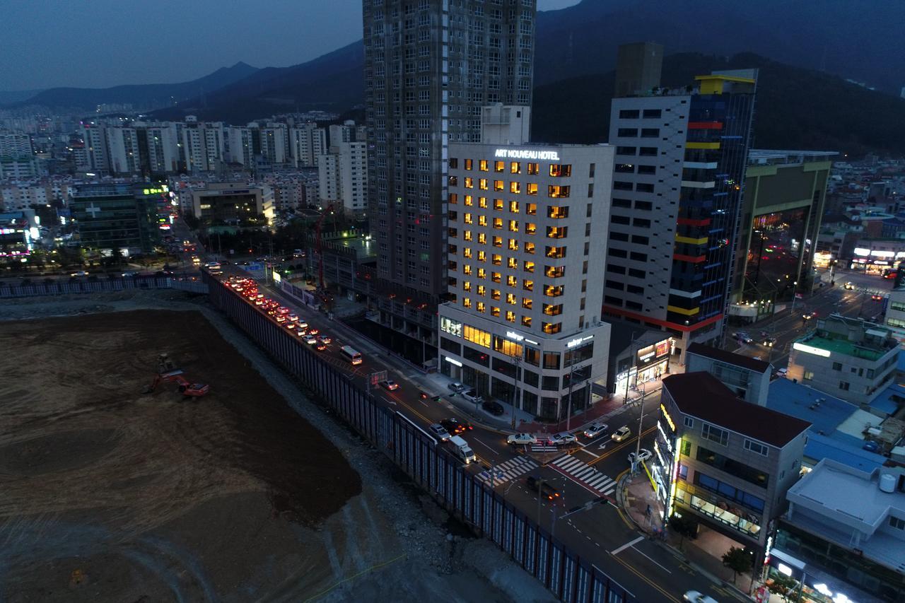 Geoje Artnouveau Suite Hotel Exterior foto