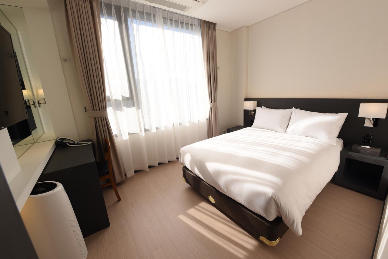 Geoje Artnouveau Suite Hotel Exterior foto