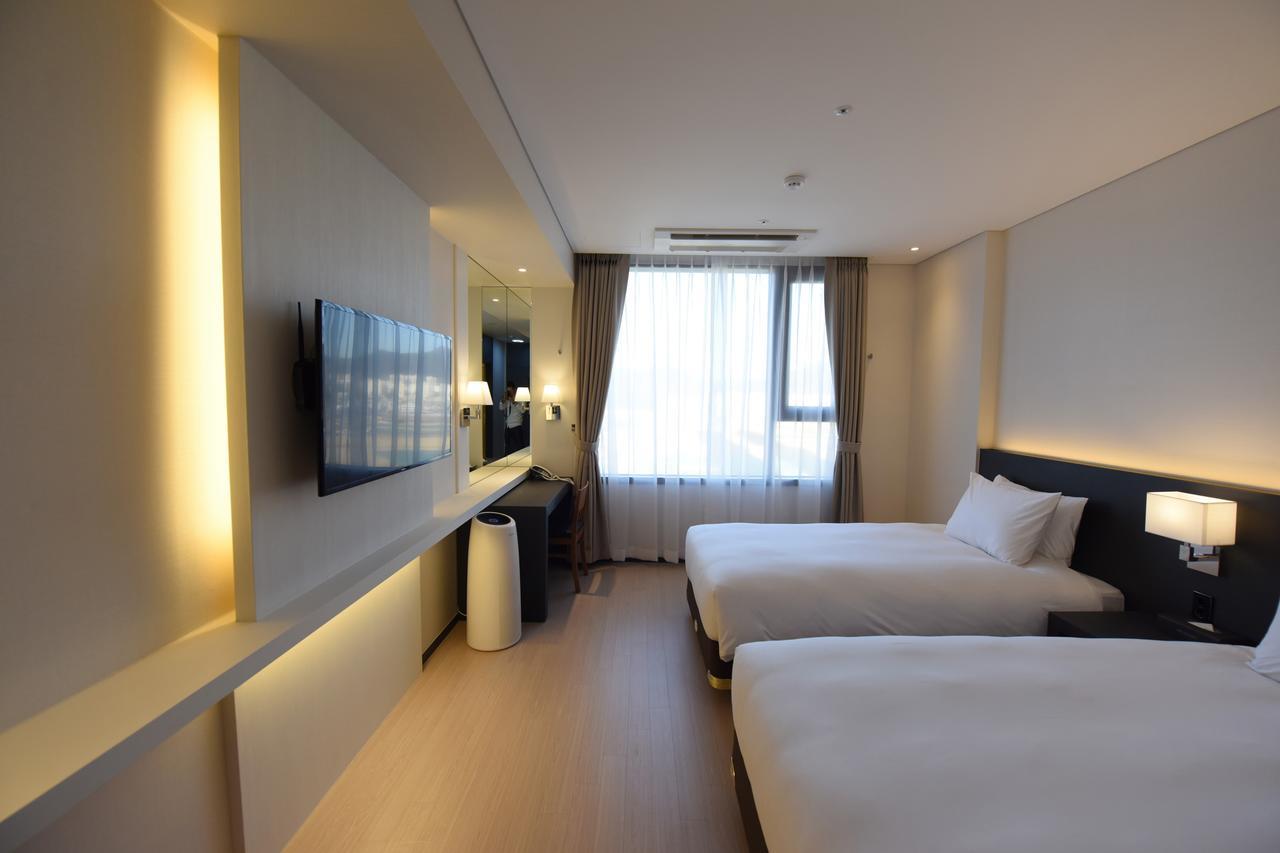 Geoje Artnouveau Suite Hotel Exterior foto